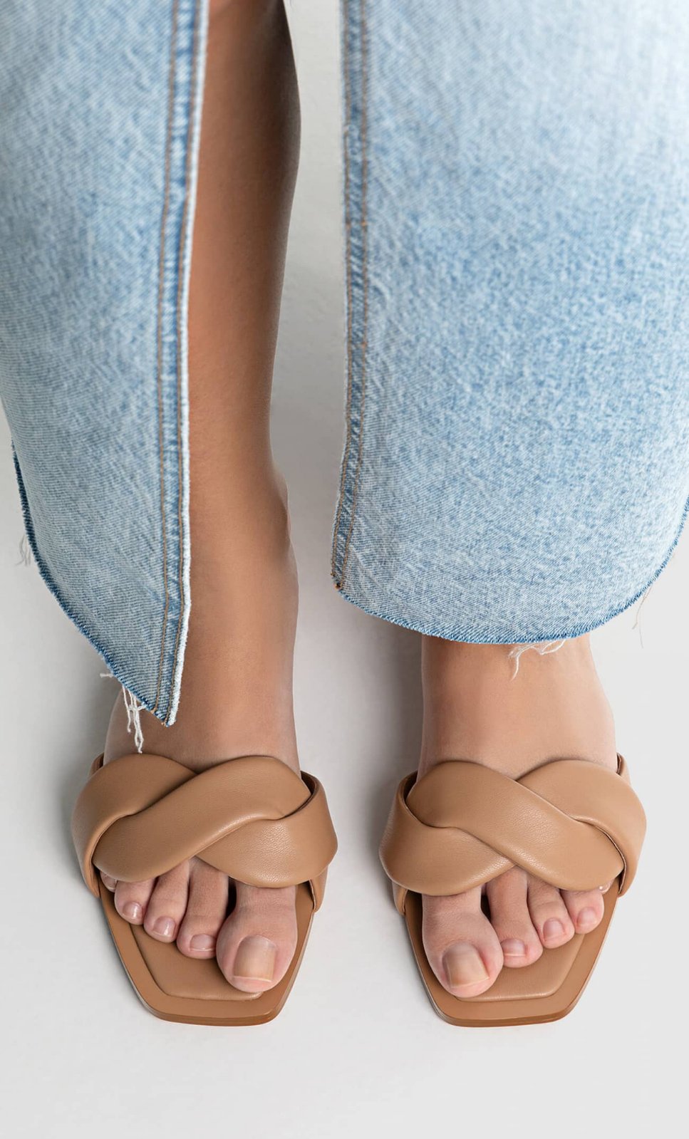 Mules Vanessa WU Blanches Tressées – Taille 36 – Talons Plats – Neuves Avec Boîte